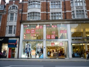 Former Woolworths (now Uniqlo), Kensington High Street (23 Nov 2010). Photograph by Graham Soult