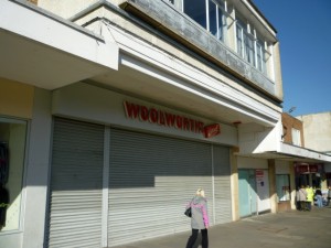 Former Woolworths, Newton Aycliffe (1 Mar 2011). Photograph by Graham Soult
