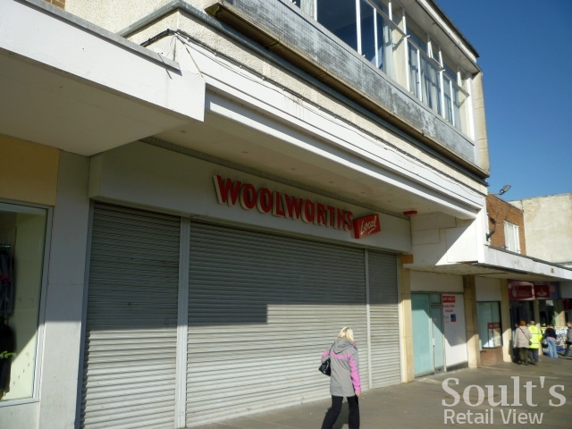 Former Woolworths, Newton Aycliffe, prior to external revamp (1 Mar 2011). Photograph by Graham Soult