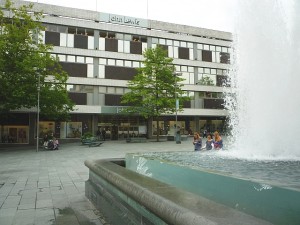 Sheffield's existing John Lewis in Barker's Pool (18 Aug 2011). Photograph by Graham Soult