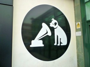 Nipper logo at HMV in Coventry (7 Feb 2012). Photograph by Graham Soult