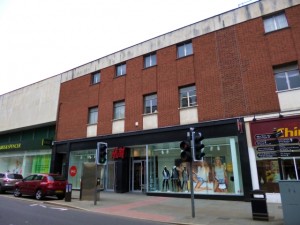 The Castle Street section of Shrewsbury's former Woolworths - now H&M (10 Jun 2013). Photograph by Graham Soult