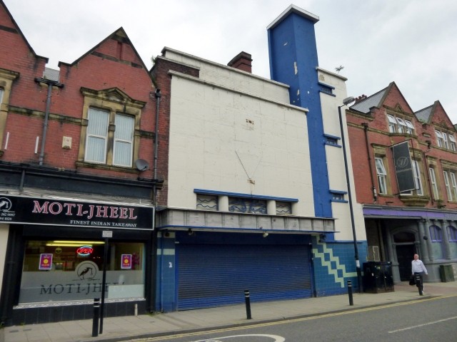 Former Mecca club in Wallsend - soon to be a Wetherspoon pub (21 Jun 2014). Photograph by Graham Soult